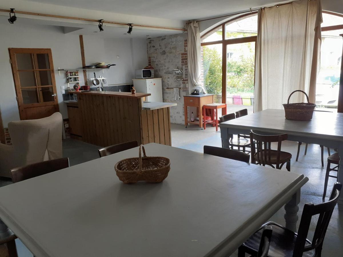 Ferme De La Basse-Cour Bed & Breakfast Gommerville Eksteriør bilde